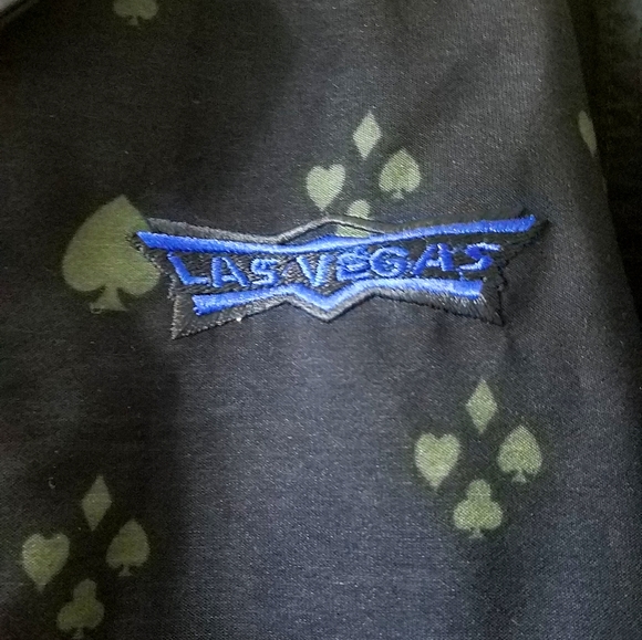 NEW Awesome button down kids top. Las Vegas themed - Picture 8 of 8